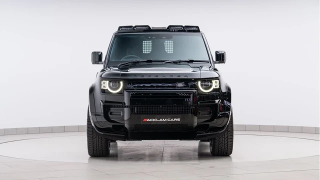 Land Rover Defender (25 Reg) 90 3.0 D250 S Hard Top Commercial (3 Seat) (+VAT) Image 8