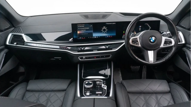 BMW X5 (73 Reg) 3.0 30D M Sport xDrive (7 Seat) Image 2