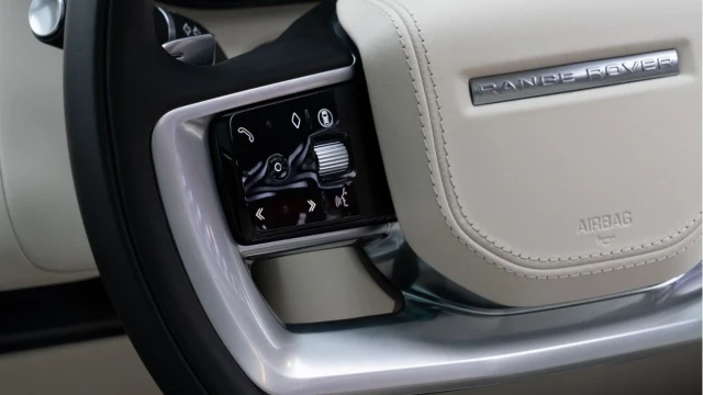 Land Rover Range Rover (24 Reg) 3.0 D350 SE (Shadow Pack) Image 5