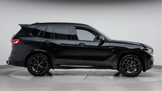 BMW X5 (72 Reg) 3.0 40D M Sport xDrive Image 5