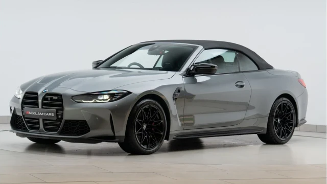 BMW M4 (73 Reg) 3.0 Competition M xDrive Convertible Image 2