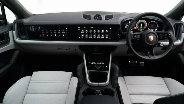 Porsche Cayenne (24 Reg) S 3.0 V6 E-Hybrid Coupe Image 2