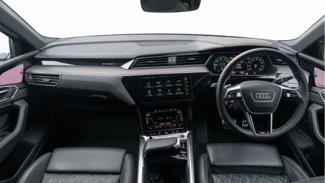 Audi Q8 E-Tron (23 Reg) 55 Vorsprung Sportback Quattro Image 2
