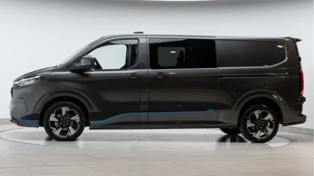 Ford Transit Custom (25 Reg) 320 2.0 Ecoblue Sport LWB AWD (5 Seat) (+VAT) Image 4