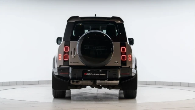 Land Rover Defender (23 Reg) 90 3.0 D250 HSE (Bespoke) Image 5