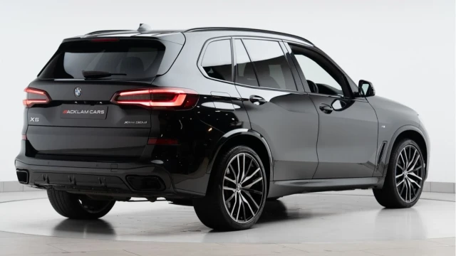 BMW X5 (21 Reg) 3.0 30D M Sport xDrive Image 5