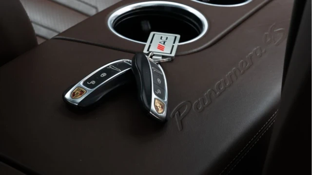 Porsche Panamera (67 Reg) 2.9 V6 4S Sport Turismo Image 8