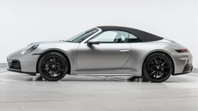 Porsche 911 (25 Reg) 3.0 Carrera PDK Convertible (992.2) Image 4