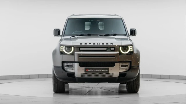 Land Rover Defender (25 Reg) 90 3.0 D250 S Hard Top Commercial (3 Seat) (+VAT) Image 7