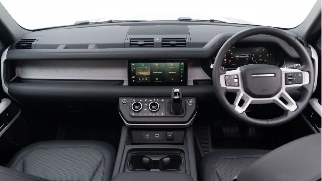 Land Rover Defender (73 Reg) 110 3.0 D250 X-Dynamic SE (Black Pack) Image 2
