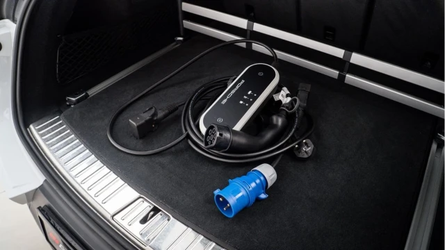 Porsche Cayenne (22 Reg) 3.0 V6 E-Hybrid Platinum Edition Coupe Image 8