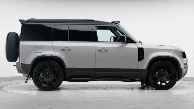Land Rover Defender (75 Reg) 110 3.0 D250 S Hard Top Commercial (3 Seat) (+VAT) Image 6