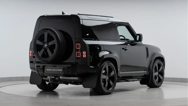 Land Rover Defender (25 Reg) 90 3.0 D350 X-Dynamic HSE Hard Top Commercial (3 Seat) (+VAT) Image 6