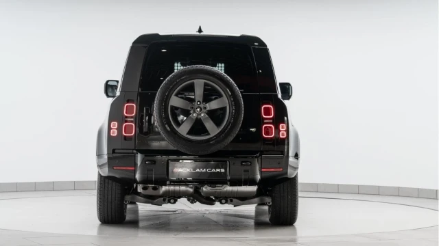 Land Rover Defender (25 Reg) 90 3.0 D350 X-Dynamic HSE Hard Top Commercial (3 Seat) (+VAT) Image 6