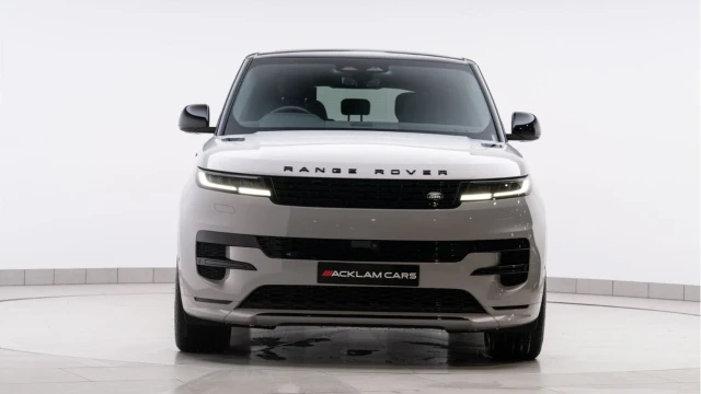 Land Rover Range Rover Sport (73 Reg) 3.0 D300 Dynamic SE (Black Pack) Image 6