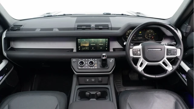 Land Rover Defender (73 Reg) 110 3.0 D300 X-Dynamic SE (Bespoke) Image 2