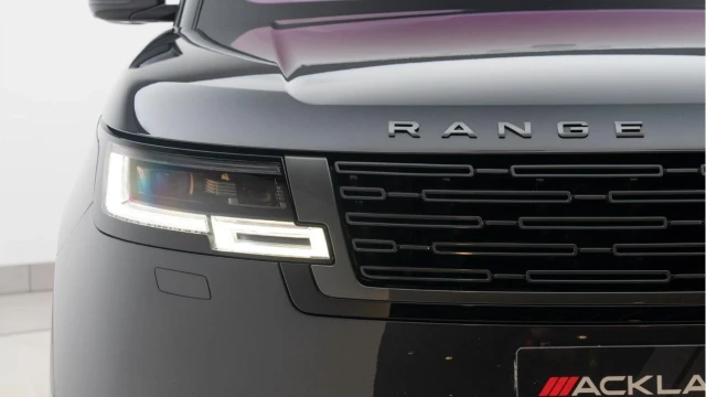 Land Rover Range Rover (72 Reg) 4.4 V8 P530 Autobiography (Shadow Pack) Image 8