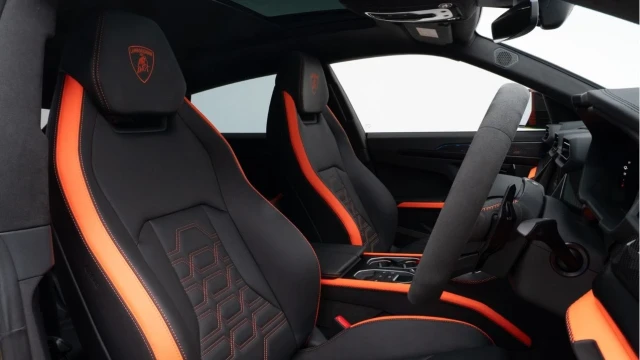 Lamborghini Urus (25 Reg) 4.0 V8 SE (VAT Q) Image 3