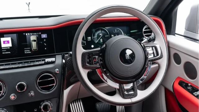 Rolls-Royce Cullinan Series II (74 Reg) 6.75 V12 Black Badge Image 4