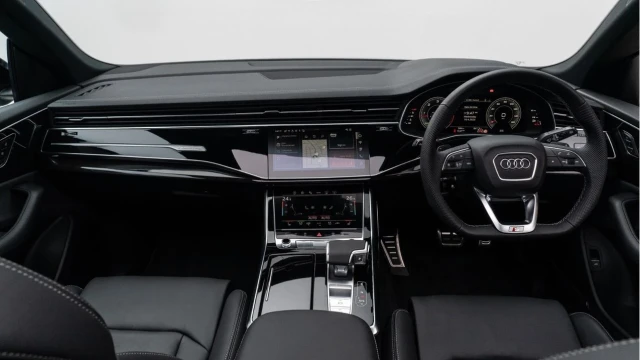 Audi Q8 (25 Reg) 3.0 50TDI Black Edition Quattro Image 2