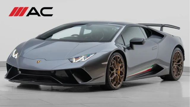 Lamborghini Huracan (18 Reg) 5.2 V10 640-4 Performante Image 1