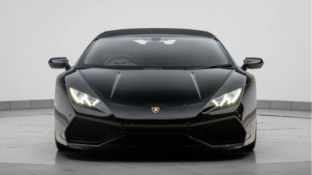 Lamborghini Huracan (17 Reg) 5.2 V10 LP 610-4 Spyder Image 7