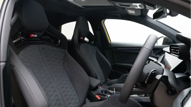 Audi RS3 (75 Reg) 2.5TFSI Carbon Vorsprung Quattro Image 3