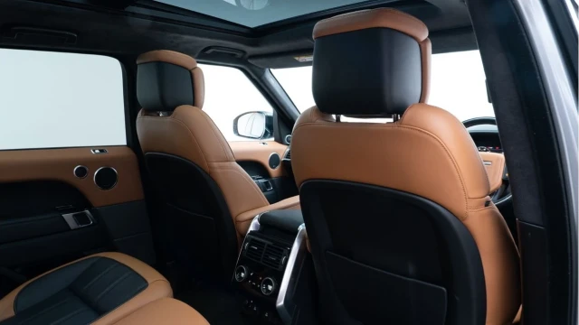 Land Rover Range Rover Sport (70 Reg) 3.0 SDV6 Autobiography Dynamic (Black Pack) Image 8