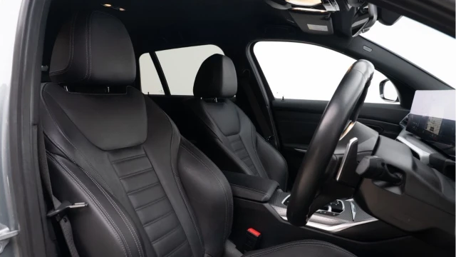 BMW 3 Series (72 Reg) 320i M Sport Touring (Facelift) Image 3