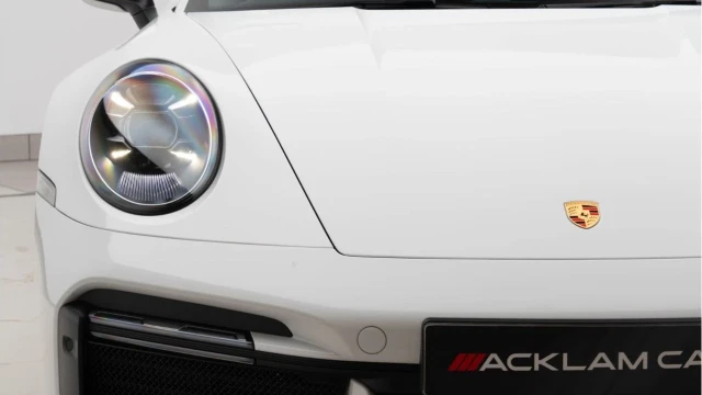 Porsche 911 (23 Reg) 3.8 Turbo S Coupe Image 8