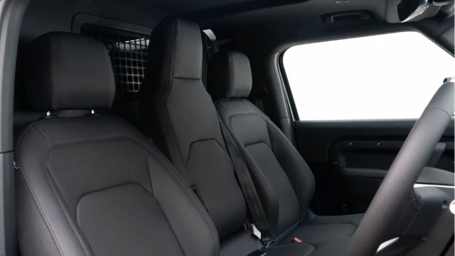 Land Rover Defender (75 Reg) 90 3.0 D250 S Hard Top Commercial (3 Seat) (+VAT) Image 3