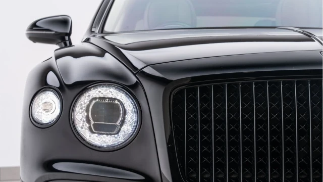 Bentley Flying Spur (22 Reg) 2.9 V6 Flying Spur Hybrid (Mulliner) Image 8