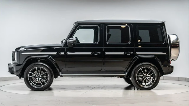Mercedes-Benz G Class (75 Reg) G450 3.0D AMG Line Premium Plus Image 4