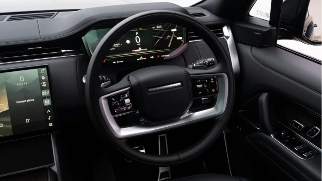 Land Rover Range Rover (74 Reg) 3.0 D300 SE Image 4