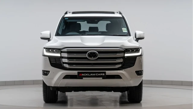 Toyota Land Cruiser (74 Reg) 300 3.3D V6 VX (7 Seat) Image 4