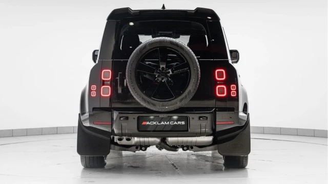 Land Rover Defender (75 Reg) 110 3.0 D350 X-Dynamic HSE (Black Pack) Image 7