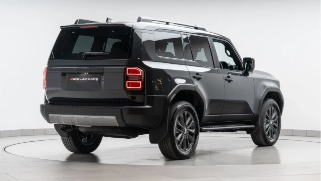 Toyota Land Cruiser (25 Reg) 2.8D Invincible (New Model) Image 6