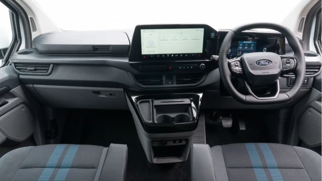 Ford Transit Custom (25 Reg) 320 2.0 Ecoblue Sport AWD (5 Seat) (+VAT) Image 2