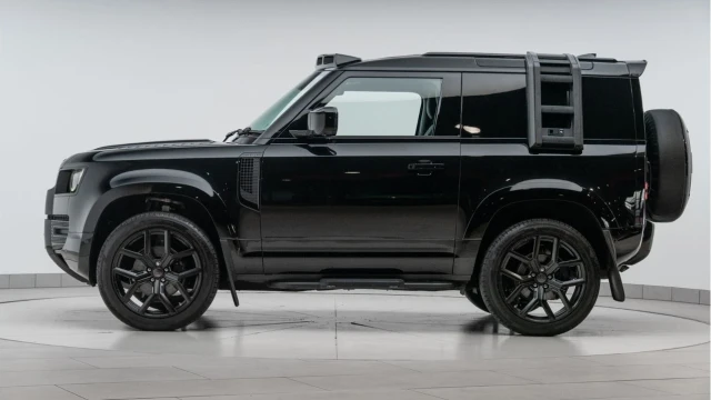 Land Rover Defender (25 Reg) 90 3.0 D250 S Hard Top Commercial (3 Seat) (Bespoke) (+VAT) Image 5