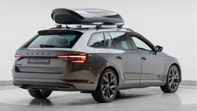 Škoda SUPERB (73 Reg) 2.0TDI Sportline Plus DSG Estate Image 6