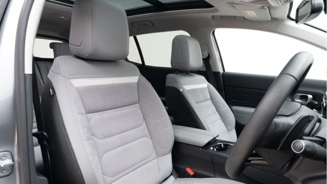 Citroen C5 Aircross (24 Reg) 1.2 Aircross E-Series MAX Hybrid Image 3