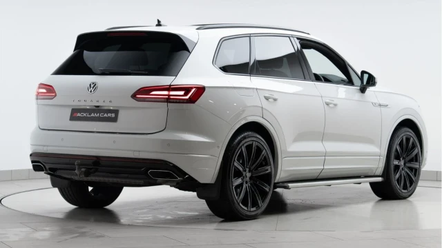Volkswagen Touareg (69 Reg) 3.0TDI V6 R-Line Tech Image 5