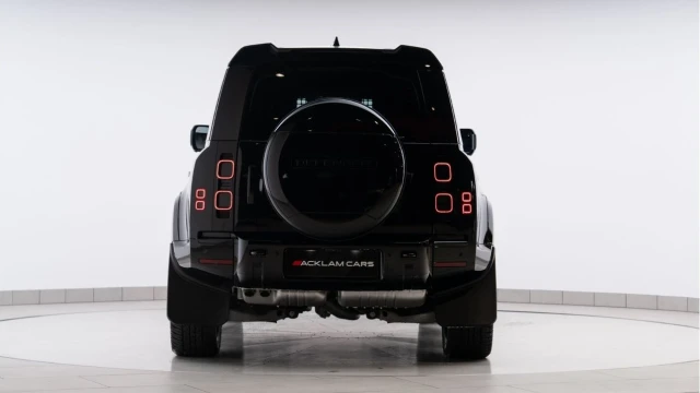 Land Rover Defender (25 Reg) 110 3.0 D250 X-Dynamic HSE Hard Top Commercial (Bespoke) (+VAT) Image 5