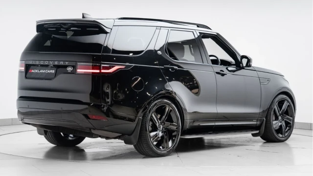 Land Rover Discovery (71 Reg) 3.0 D300 R-Dynamic HSE Image 6