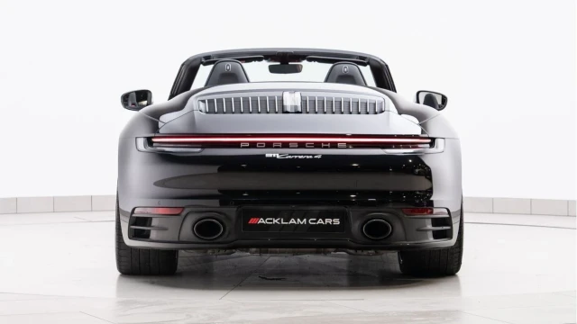 Porsche 911 (21 Reg) 3.0 Carrera 4 Convertible Image 4