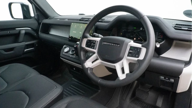 Land Rover Defender (75 Reg) 90 3.0 D250 S Hard Top Commercial (3 Seat) (+VAT) Image 2