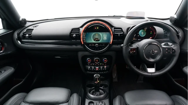 MINI Clubman (73 Reg) 2.0 John Cooper Works All 4 Image 2