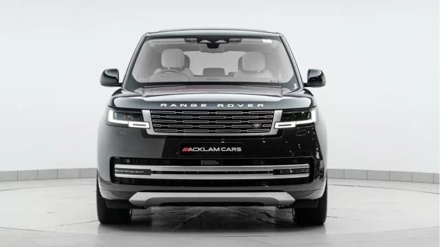 Land Rover Range Rover (72 Reg) 4.4 V8 P530 Autobiography Image 4