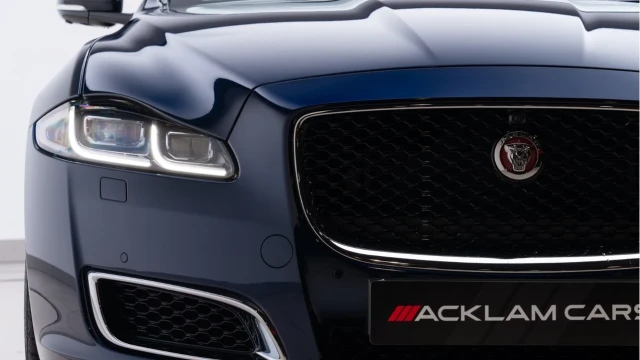 Jaguar XJ (19 Reg) 3.0D V6 50th Anniversary Image 8