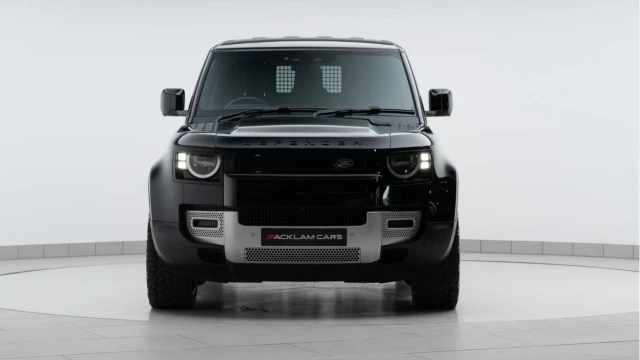 Land Rover Defender (24 Reg) 90 3.0 D250 Hard Top Commercial (3 Seat) (+VAT) Image 6
